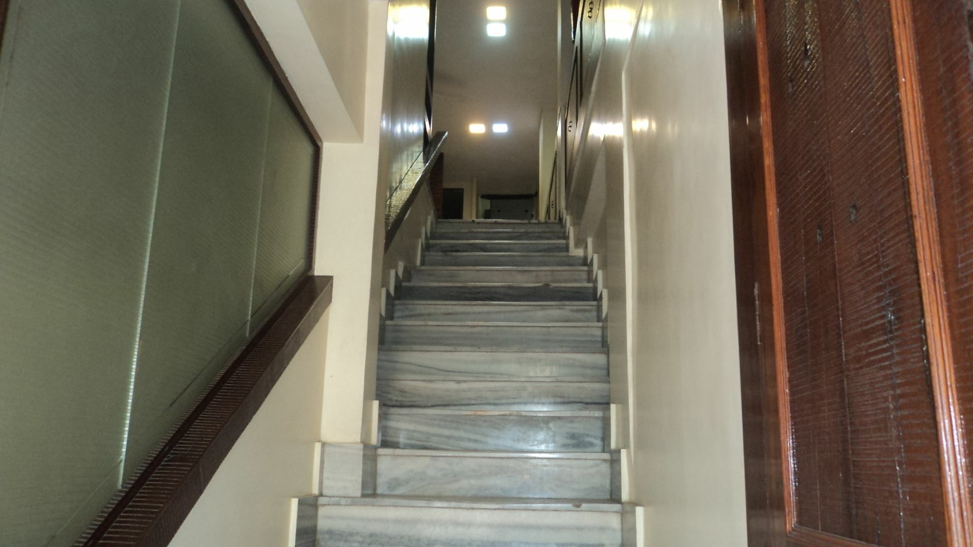 Benazeer Hotel Mumbai Exterior photo