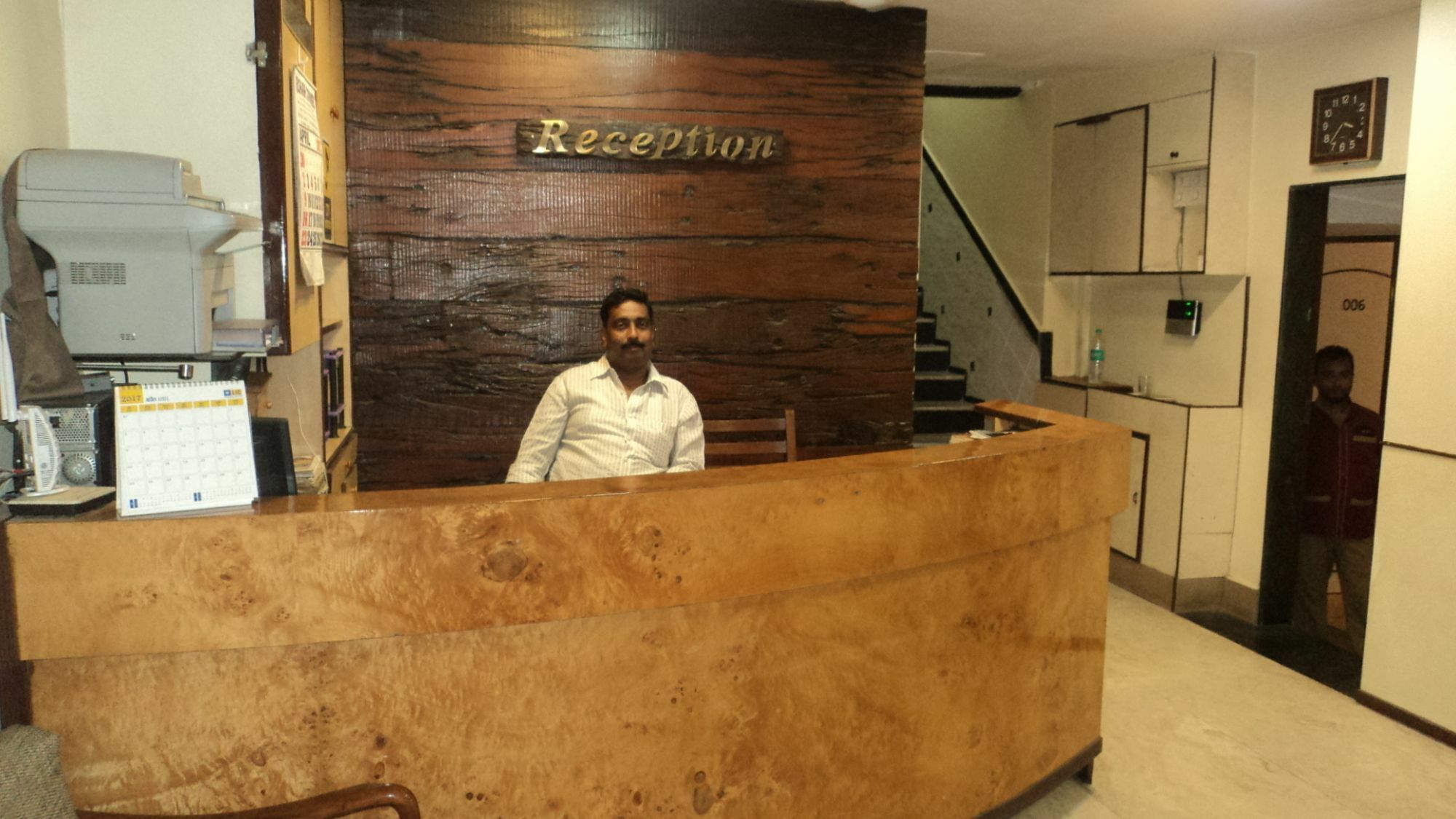 Benazeer Hotel Mumbai Exterior photo